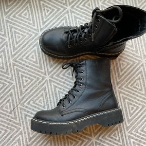Combat boots